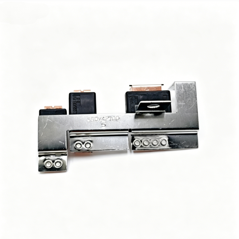 Multi fuse strip with long metal rail, black fuse blocks and copper links