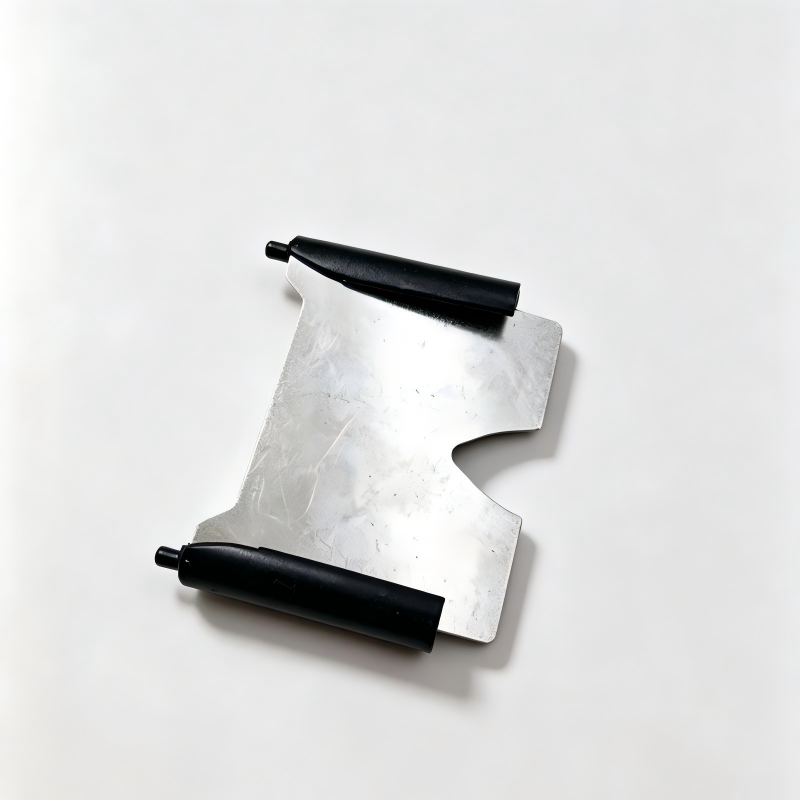 Metal cylinder head baffle plate with black end bars and stepped center cutout